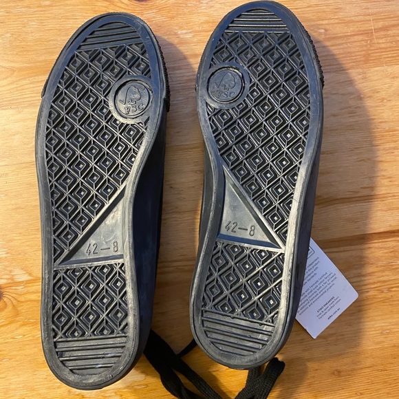 ETIKO NEW WITH TAGS eco friendly black shoes men’s 42/8 - Picture 2 of 4